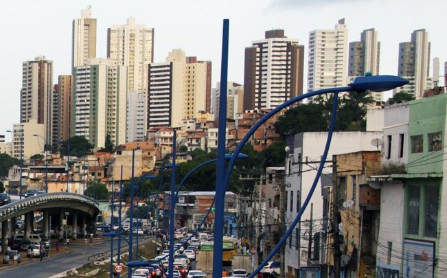 Bahia: 10% mais ricos têm renda 18 vezes maior que os 40% mais pobres