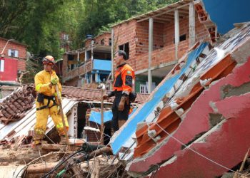 Bombeiros encontram última pessoa desaparecida em São Sebastião