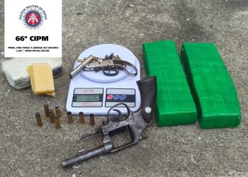 Guarnição 66ª CIPM realiza apreensão de armas de fogo e drogas no bairro Aeroporto em Feira de Santana
