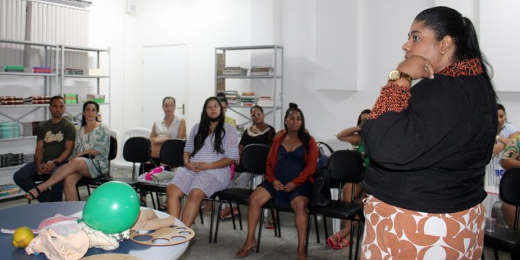 Curso para Gestantes orienta casais para a chegada do bebê
