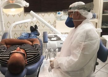 Má higiene da boca pode levar à perda dos dentes, alerta especialista