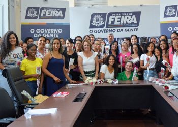 Prefeito Colbert Filho homenageia mulheres que atuam na administração municipal