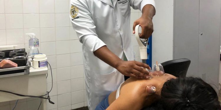 Mutirão de saúde no Hospital da Mulher promove bem-estar de funcionárias e colaboradoras