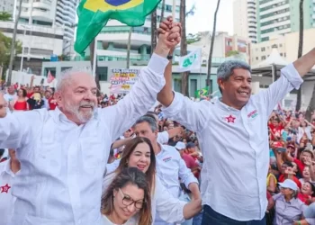 Após Lula adiar viagem por motivos de saúde, Jerônimo cancela ida à China