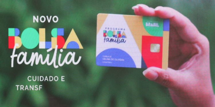 Caixa paga novo Bolsa Família a beneficiários com NIS de final 3