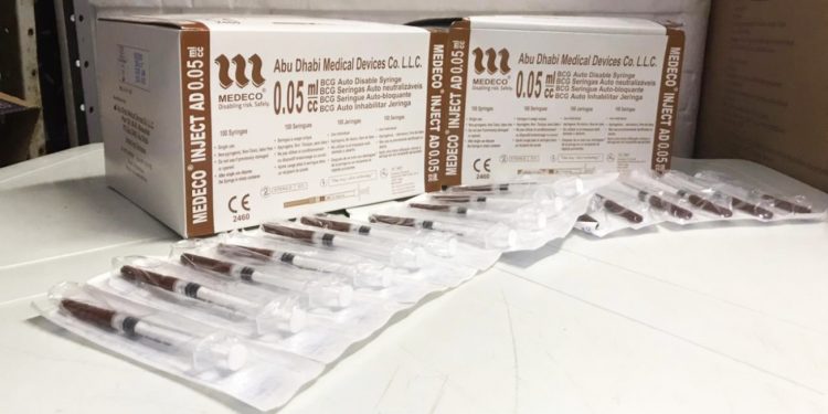 Falta de seringa no mercado prejudica vacinação da BCG em Feira