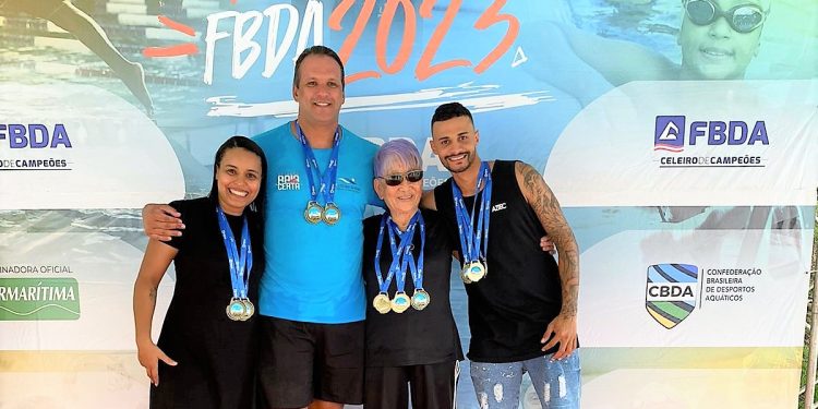 Nadadores de Feira de Santana conquistam medalhas no torneio de abertura da natação Master 2023