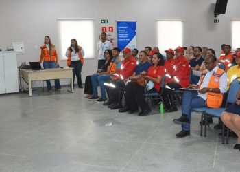 Chuvas inesperadas e derramamento de produtos químicos são desafios da Defesa Civil em Feira