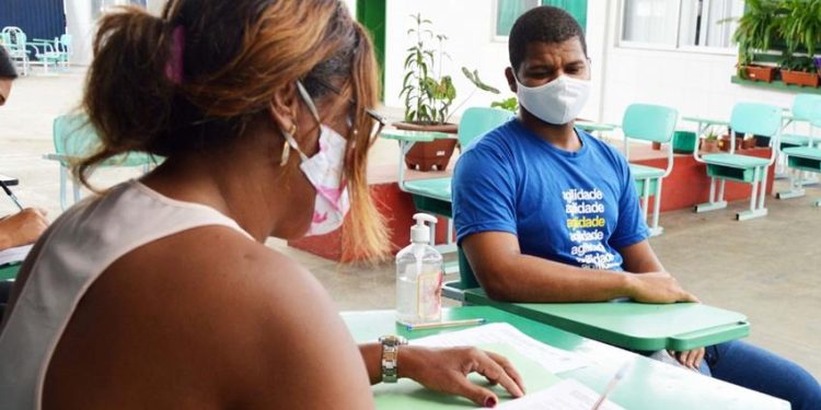 Feira: escolas têm vagas disponíveis para Educação de Jovens e Adultos