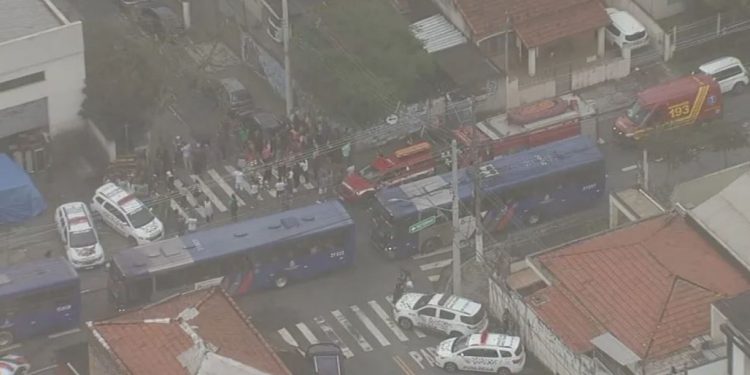 Estudante que matou professora em ataque à escola de SP planejava ato há dois anos