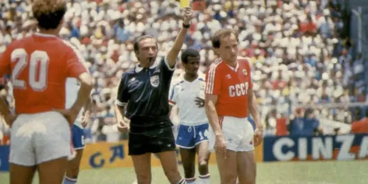 Árbitro da final da Copa de 1986, Romualdo Arppi Filho morre em Santos