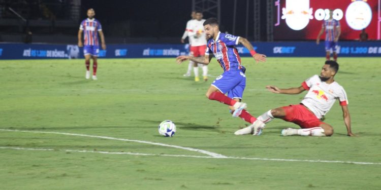 Bahia perde de virada para o Bragantino na estreia da Série A