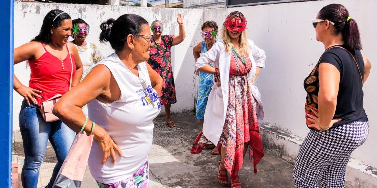 Em clima de Micareta, UBS Serraria Brasil promove baile da saudade para idosos