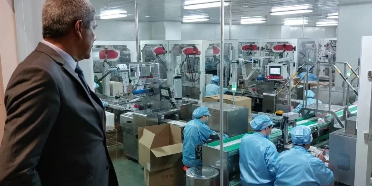 Governador visita indústria de alimentos na China