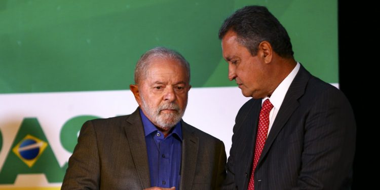 Governo Lula quer regular conteúdo violento nas redes sociais, diz Rui Costa
