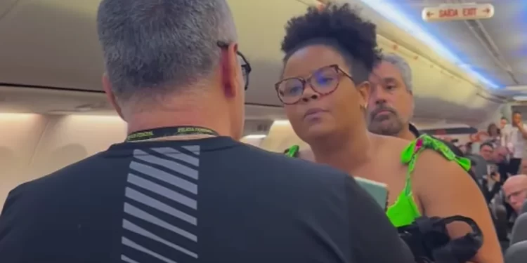 Gol é acusada de racismo após passageira ser expulsa de voo