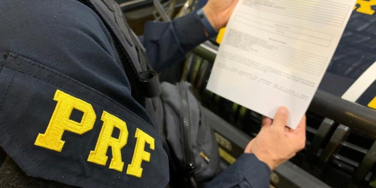 Foragido da Justiça de Santa Catarina é preso pela PRF em Feira de Santana