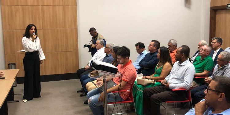 Unex vira membro do Instituto Pensar Feira