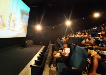 Sessão de cinema adaptada para autistas agradam crianças atendidas pelo Centro de Referência
