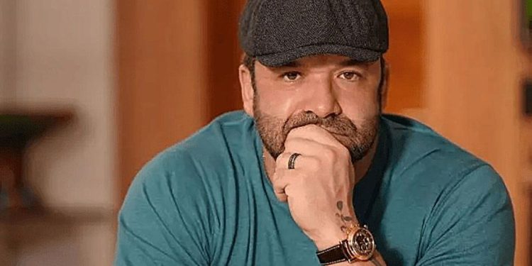 Algemado, Thiago Brennand desembarca escoltado pela PF em São Paulo