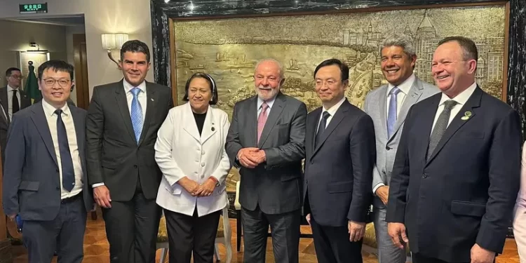 Em reunião com Jerônimo, Lula garante apoio para implantação de fábrica chinesa de veículos elétricos na Bahia