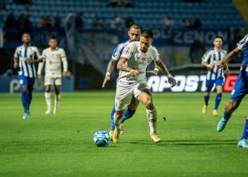 Vitória empata com o Avaí e pode perder liderança da Série B