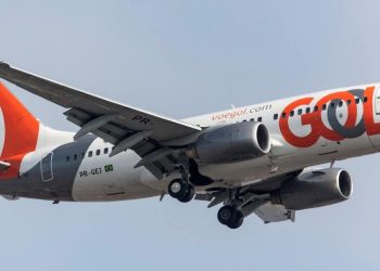 Passageira expulsa de voo deve processar Gol por danos morais