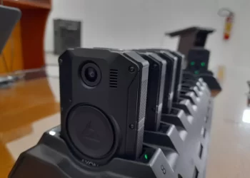 SSP Bahia suspende licitação para aquisição de câmeras corporais para policiais após pedidos de esclarecimentos