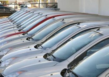 Especialistas divergem sobre eficácia da redução dos impostos de veículos