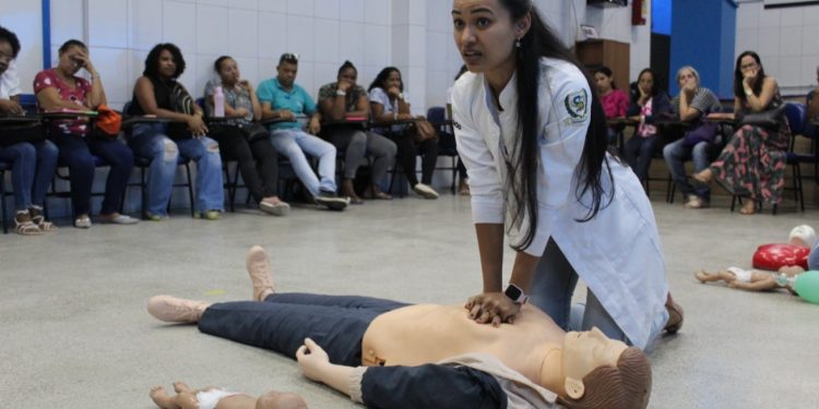 Profissionais da Educação Municipal recebem formação