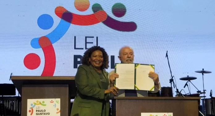 Com Jerônimo e Margareth Menezes, Lula lança Lei Paulo Gustavo em Salvador