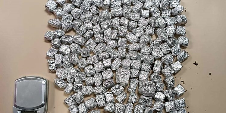 Polícia Militar apreende droga no bairro Conceição