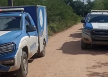 Homem é encontrado morto com marcas de tiros e mãos amarradas em Feira de Santana