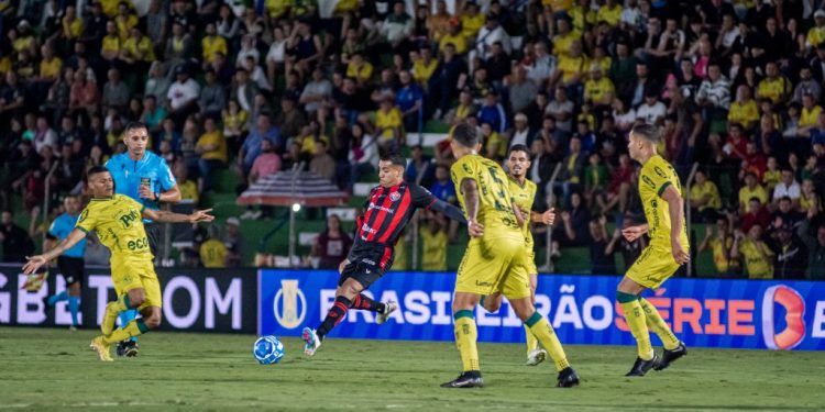 Vitória perde a segunda partida na Série B
