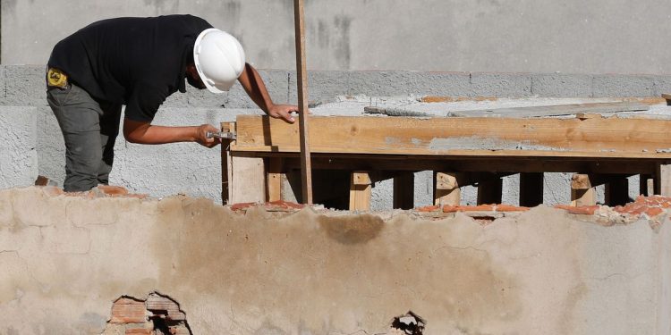 Governo Federal retoma 3,5 mil obras paralisadas ou inacabadas em escolas