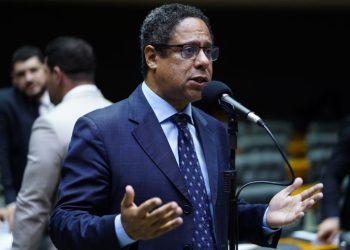 Relator apresenta novo parecer ao Projeto das Fake News; texto será votado na terça