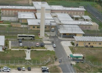 Justiça volta atrás e cancela transferência de detentos para presídio de Feira de Santana