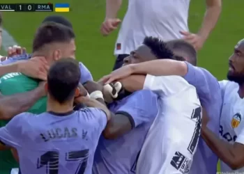 Brasil notificará autoridades espanholas após racismo contra Vini Jr