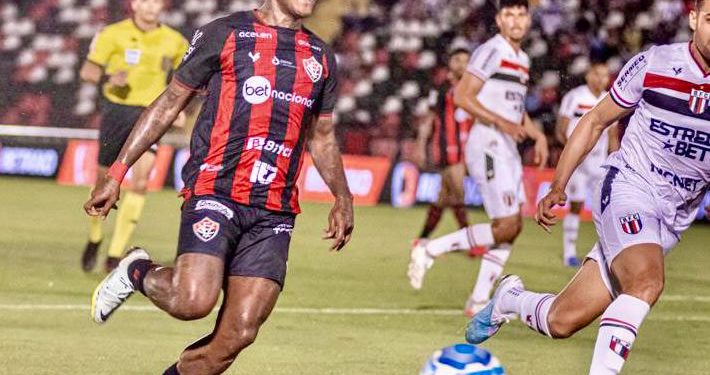 Vitória vence mais uma partida e é lider isolado da Série B