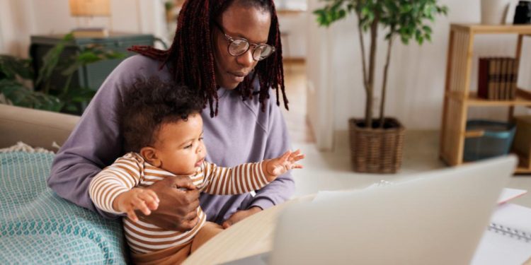 Mães solo têm mais dificuldade de entrar no mercado de trabalho