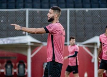 Em busca de permanência na liderança da Segundona, Vitória encara o Mirassol nesta sexta