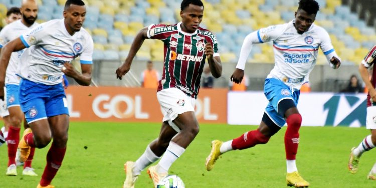 Bahia perde de virada para o Fluminense no Maracanã