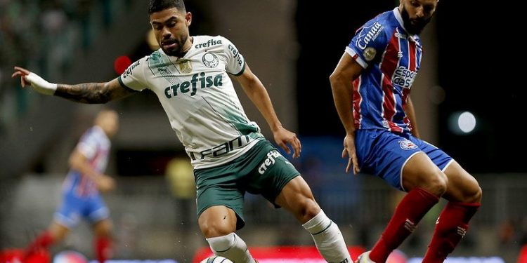Bahia marca nos acréscimos e vence Palmeiras na Arena Fonte Nova