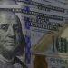 Dólar cai para R$ 4,79 e encerra semestre com recuo de 9,28%