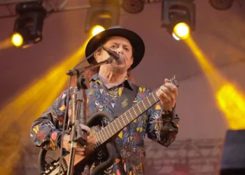 Geraldo Azevedo embala Pelourinho com sucessos que ultrapassam gerações