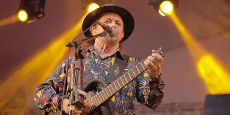 Geraldo Azevedo embala Pelourinho com sucessos que ultrapassam gerações