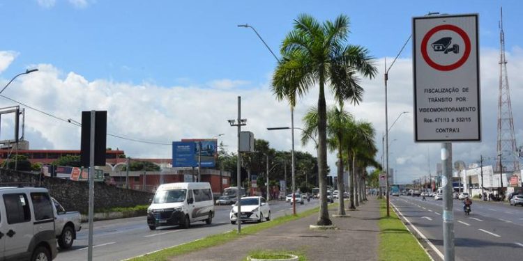 Feira: equipamentos de fiscalização eletrônica entram em funcionamento em período de adaptação