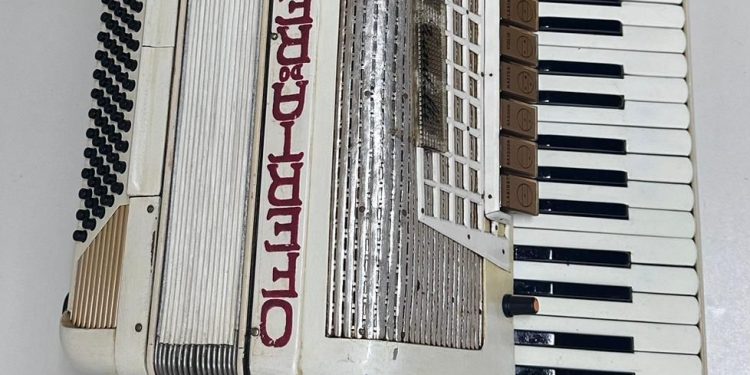 Polícia Militar recupera sanfona roubada durante o Arraiá do Comércio