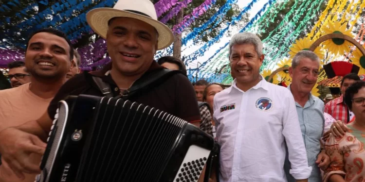 Governador acompanha festa junina em Cruz das Almas, no Recôncavo baiano