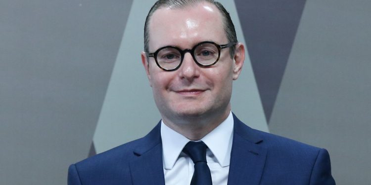 Por 58 votos a 18, Senado aprova aprova indicação de Cristiano Zanin para o STF